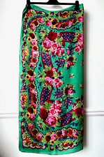 Très grand Foulard Châle Vert Rose Rouge viscose 95 x 107cm état Neuf !