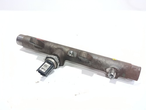8200815617 rampe injecteur - 8200815617,