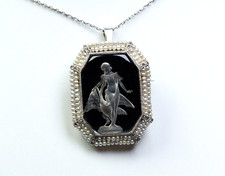 Rare - 750 Or - Antique Art