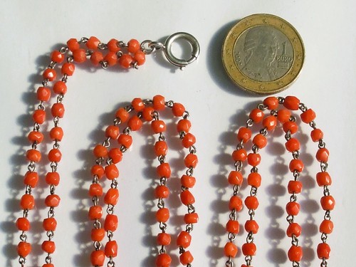 Beau tres grand collier - et,
