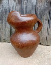 Pichet en Bois Brutaliste