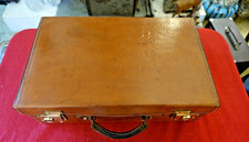 valise vintage cuir sellier vintage car trunk