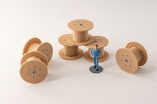 6 Tourets bois 180cm H0 1:87