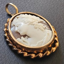 Ancien camée coquillage