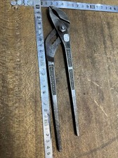 n°519 OUTIL ANCIEN, pince MULTI-PRISES  PEUGEOT FRERES