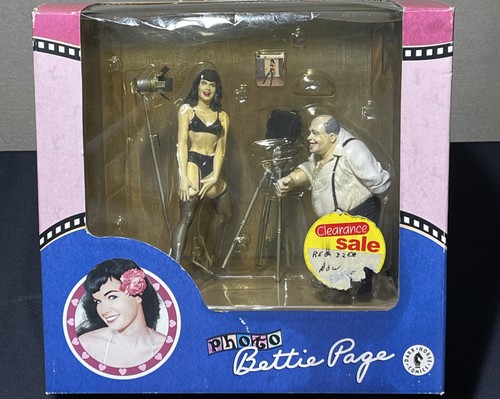 Bettie page lingerie photo - lingerie,