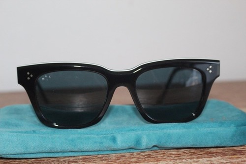Neuf lunettes de soleil - lunettes,