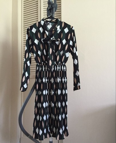 Long sleeve pleated dress - long,