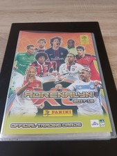 panini foot Adrenalyn xl saison 2017/18 classeurs avec 132 cards présente tbe
