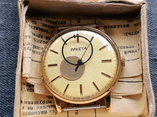 Montre mécanique raketa - mécanique,