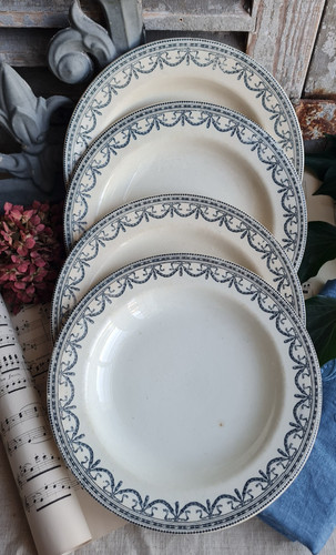 Anciennes assiettes creuses - anciennes,