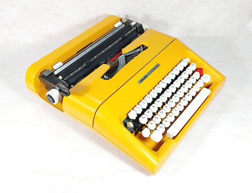 Machine écrire olivetti - à,
