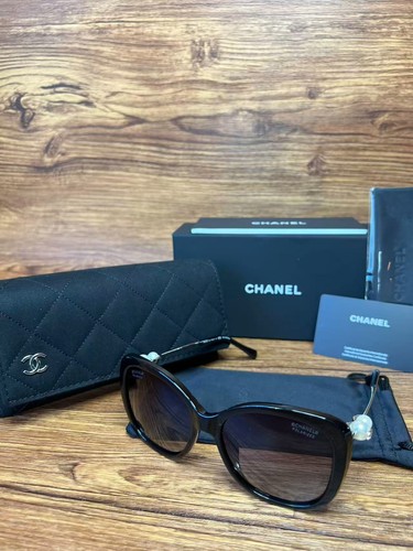Chanel sunglasses black - black, frame