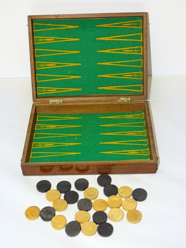 Ancienne petite boite - petite, à