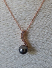 Collier  Pendentif Perle Grise