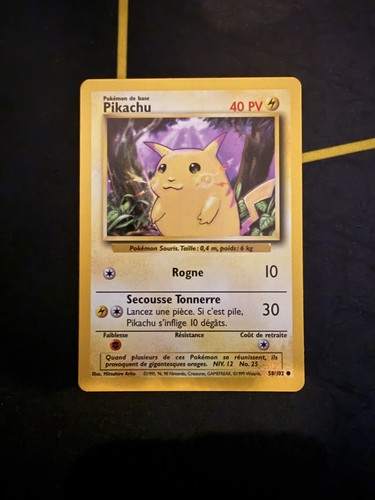 Carte pokémon pikachu - :,