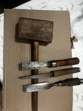 Maillet Et 3 Ciseaux à Bois