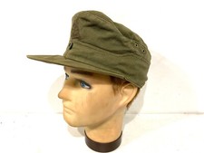 Ancienne casquette militaire à identifier style Allemande ww2