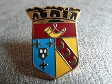 RARE PINS PIN'S - BLASON -