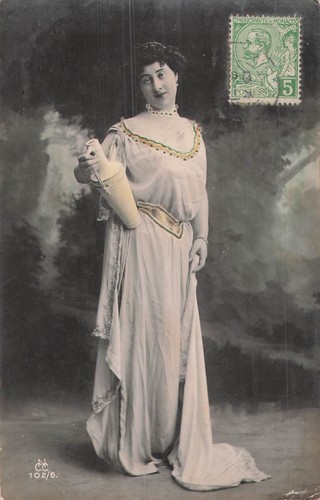 Femme elegante robe traine - femme,