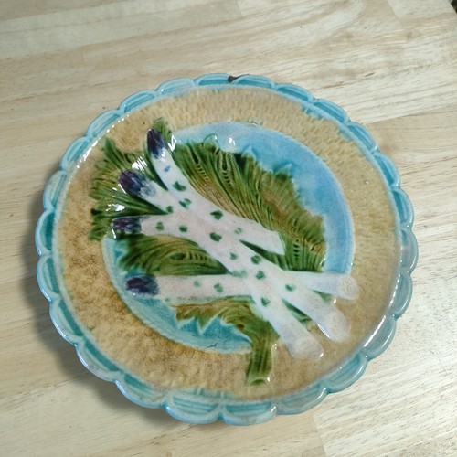 Assiette asperges barbotine - assiette,