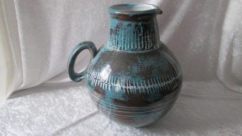 Ancienne cruche poterie