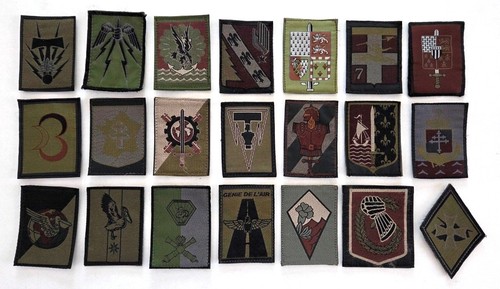 Lot insignes tissus - insignes, patches