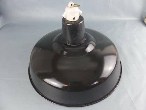 Ancienne lampe industrielle - lampe,
