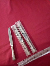 3  Couteaux de table métal argenté Orfevre Ercuis modèle valencay 