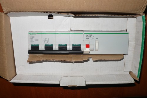 Disjoncteur 4pole 18372 - 4pole,