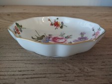 Royal Crown Derby Bone CHINA petite Coupelle Baguier Porcelaine Décor Floral 