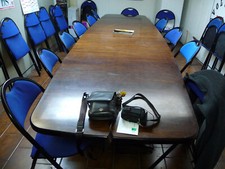 Grande table de réunion 12 à