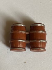 PLAYMOBIL KINDER OU AUTRE 2 TONNEAUX BARRIQUES OU TAMBOURS