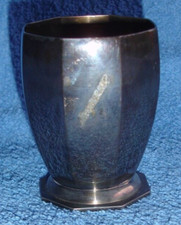 Ancienne Timbale, Verre en métal, Poinçon: métal blanc, Prénom gravé Jacqueline