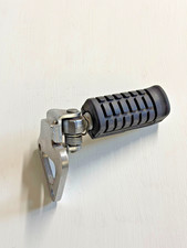 Repose pied droit Honda 125