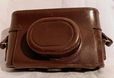 Un Sac Cuir pour Appareil Photo 24x36 Argentique des années 50/60