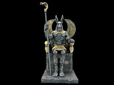 DIEU ÉGYPTIEN ANUBIS SUR LE