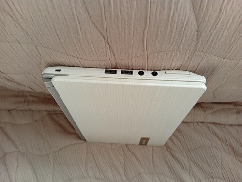 Packard bell dot netbook - dot, s