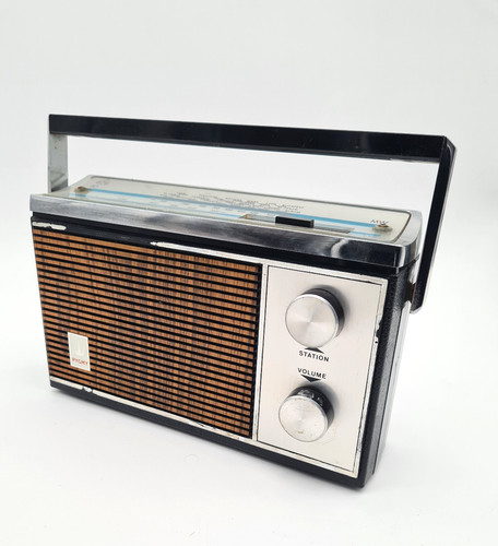 Ancienne radio vintage - ancienne,