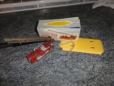 dinky 32D auto echelle pompiers delahaye+ boite origine
