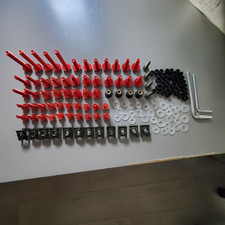 VIS CARENAGE MOTO,VIS FIXATION CARENAGE VISSERIE  MOTO UNIVERSELS  148 pièces