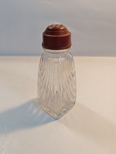 Saupoudreuse Ancienne en verre