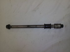 Axe roue arrière HONDA VT 500 Custom VTC PC08