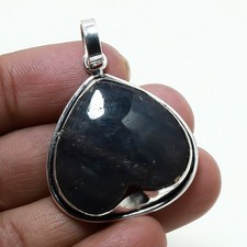 Pendentif pierre précieuse