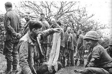 WW2 - Fouille de prisonniers