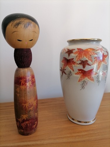 Poupée kokeshi vase - et,