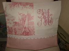 Coussin  toile de Jouy rose