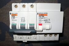DISJONCTEUR DIFFERENTIEL TRIPHASE 40A 30mA COURBE D MERLIN GERIN 40AMPERE PC10KA