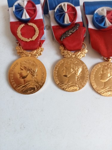 Lot médaille argent - de,