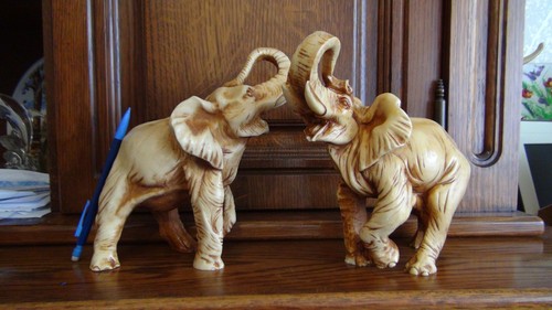 Elephant resine cm - en,